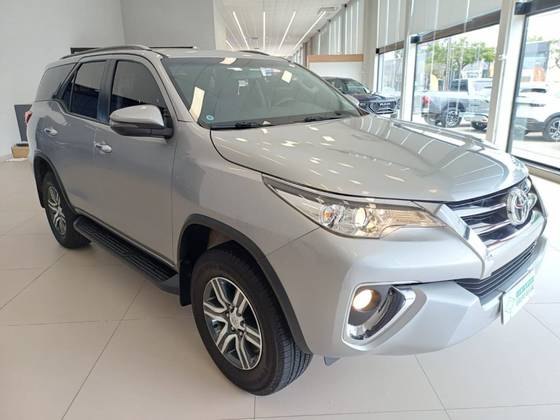 TOYOTA HILUX SW4 2.7 SRV 7 LUGARES 4X2 16V FLEX 4P AUTOMÁTICO